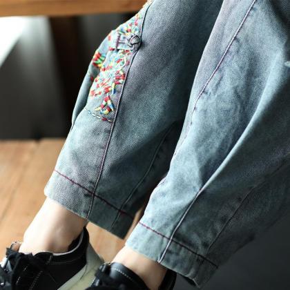 Woman Fashion Embroidered Ripped Loose Jeans Woman..